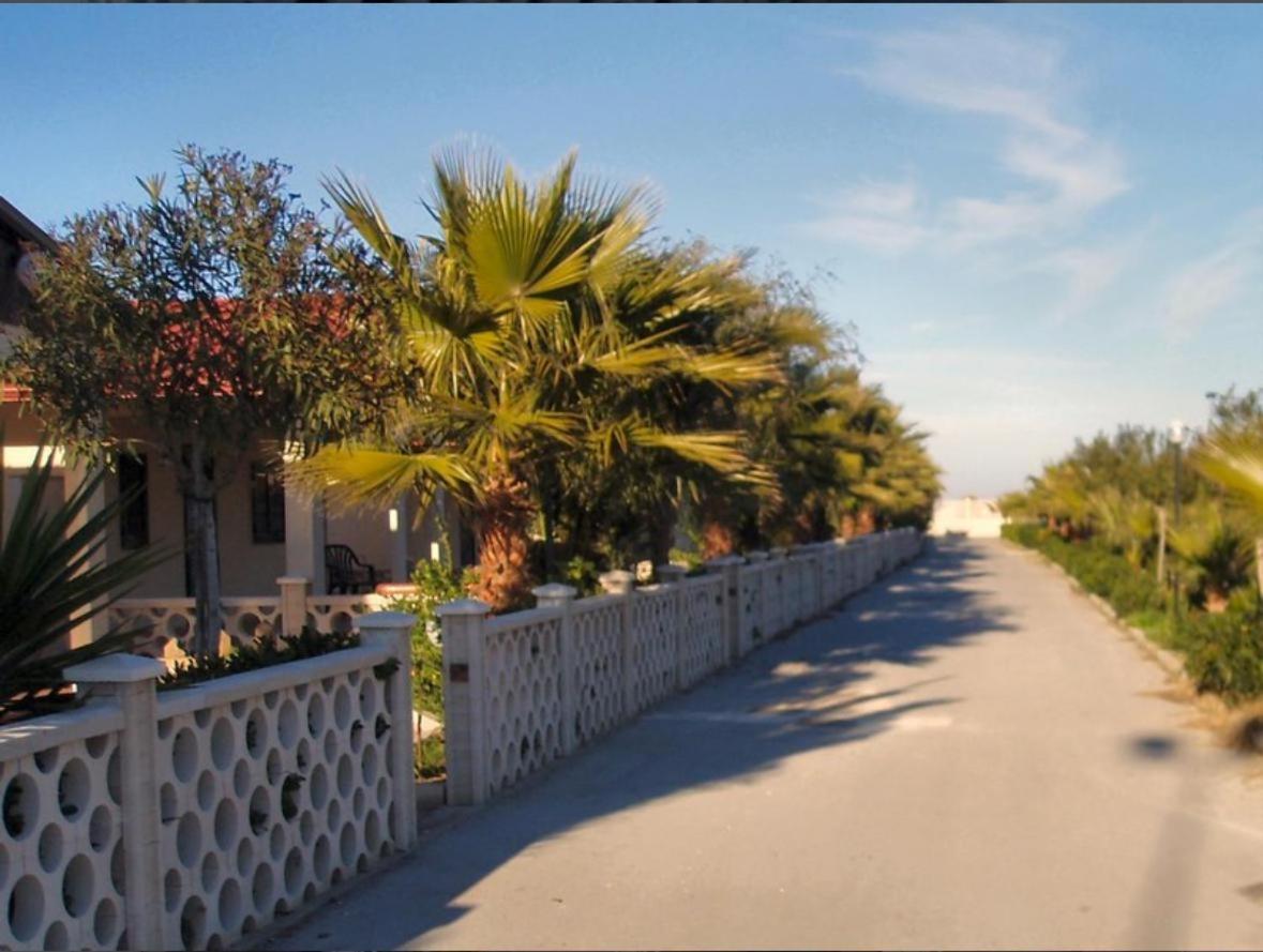 Villaggio Turistico La Baia Degli Angeli Margherita Di Savoia Eksteriør billede